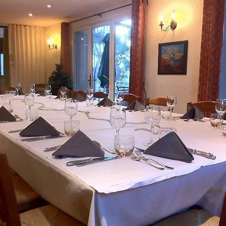 Des Ecureuils Hotel