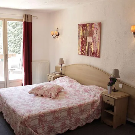 Des Ecureuils Hotel 3*