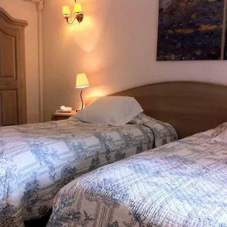 Des Ecureuils Hotel 3*